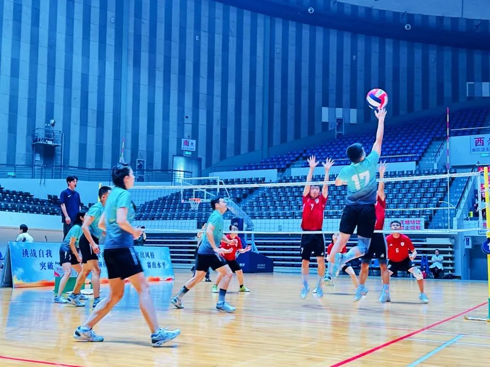 乐鱼体育网站入口-赛场上的团结与拼搏，球员战术发挥巧妙