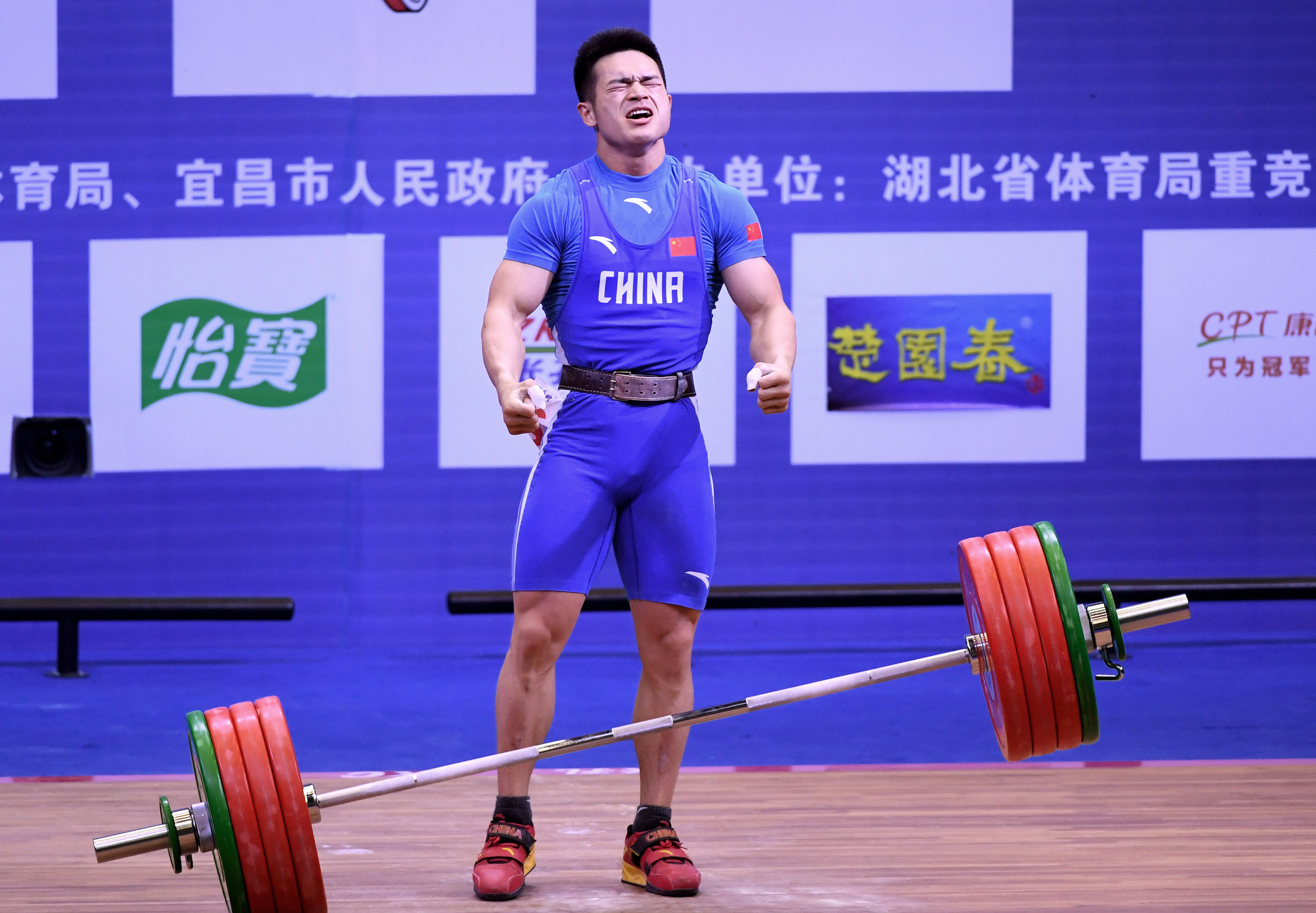 乐鱼官网-拉丁美洲球员勇夺国际南非洲锦标赛冠军